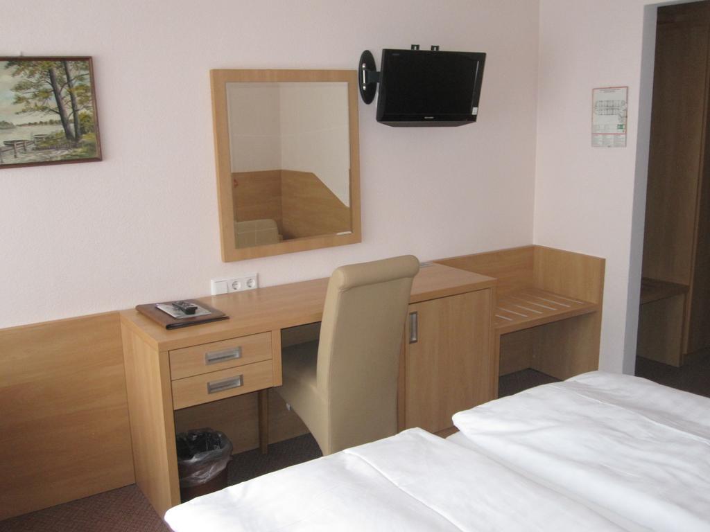 Hotel Havel Lodge Berlin Bagian luar foto