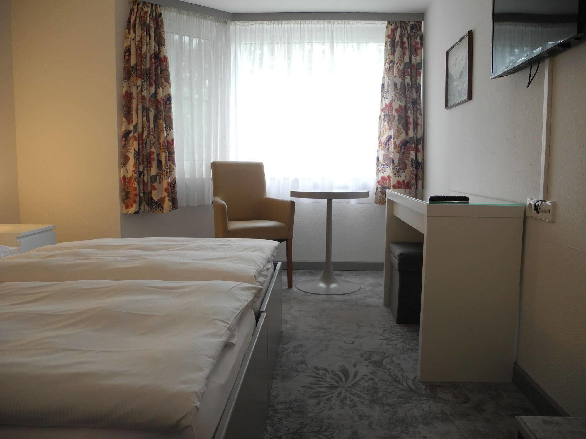 Hotel Havel Lodge Berlin Bagian luar foto